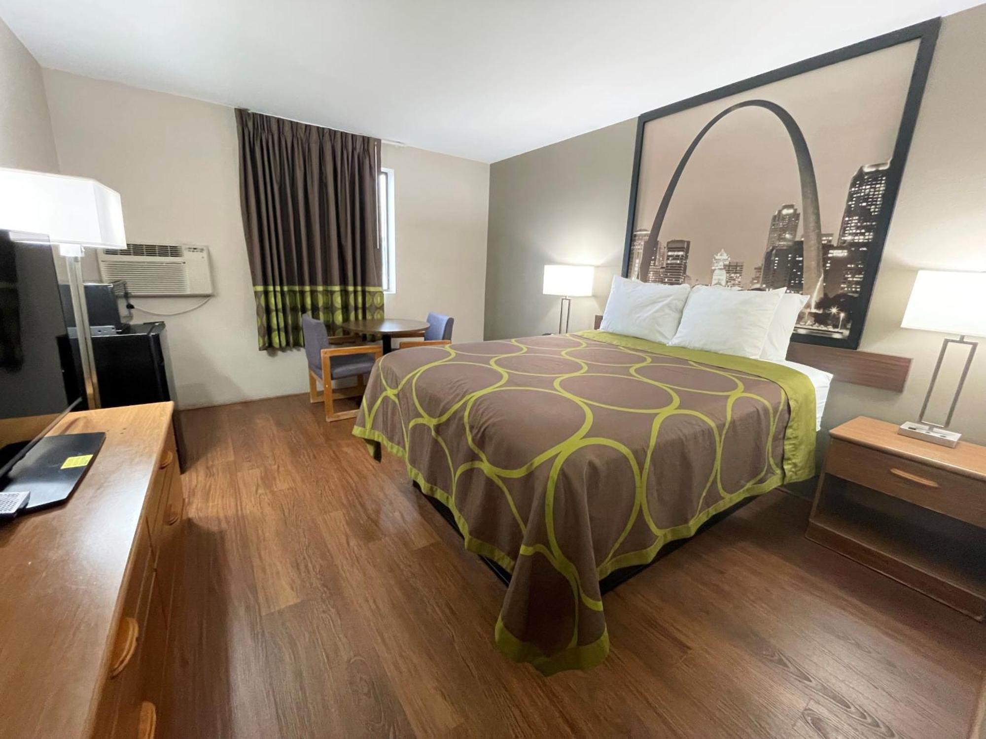 Super 8 By Wyndham Eureka/Six Flags Nearby Ξενοδοχείο Εξωτερικό φωτογραφία