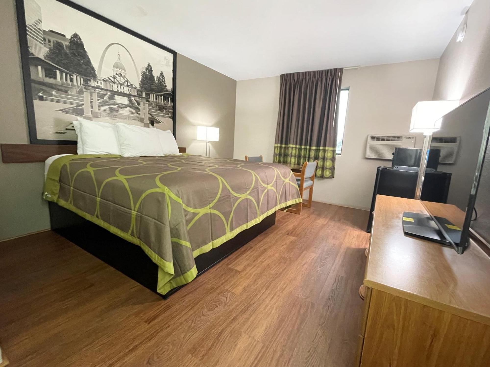 Super 8 By Wyndham Eureka/Six Flags Nearby Ξενοδοχείο Εξωτερικό φωτογραφία